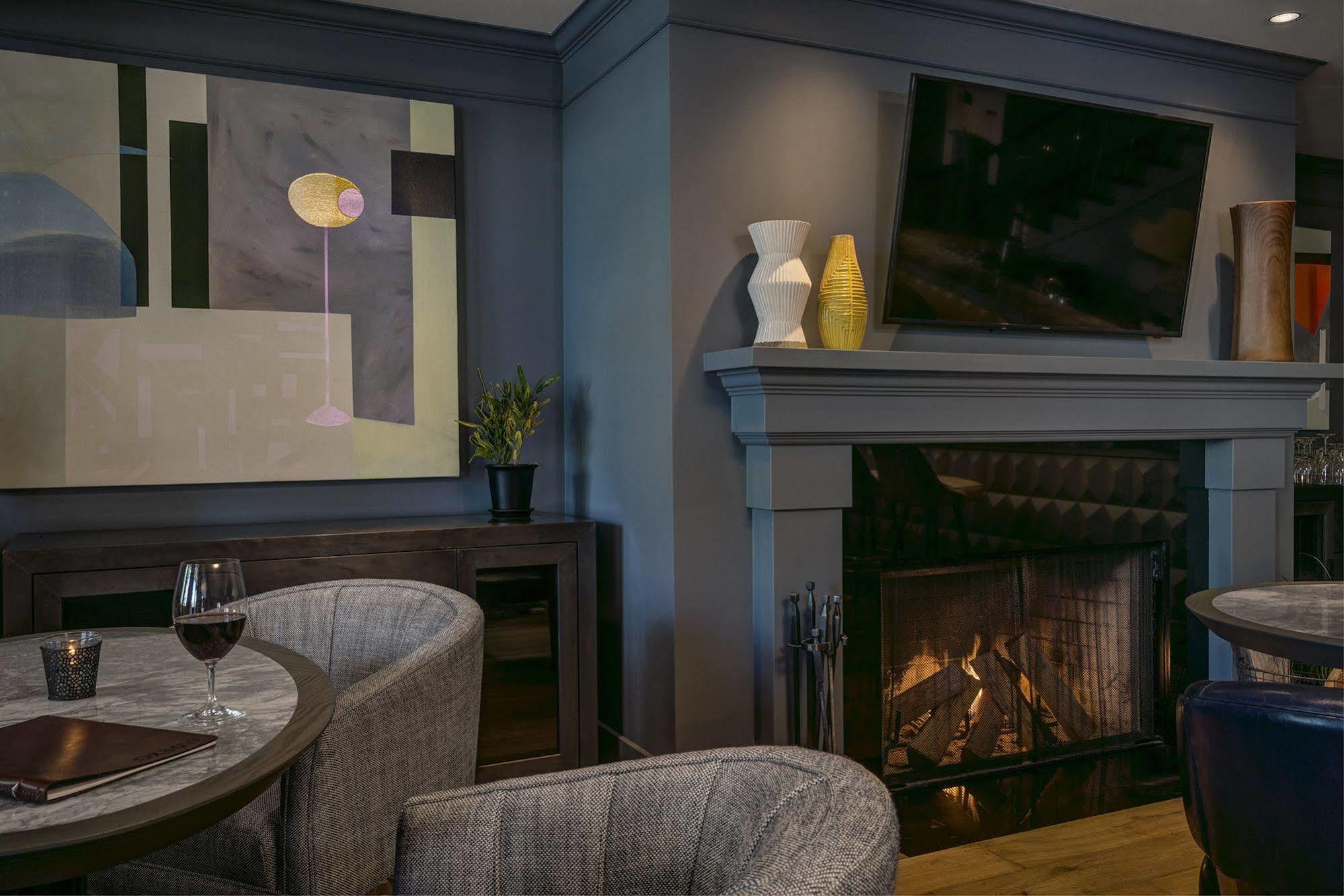 Hotel Arts Kensington YYC Eksteriør bilde